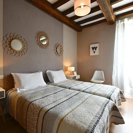 Oda ve Kahvaltı Canterou Monein